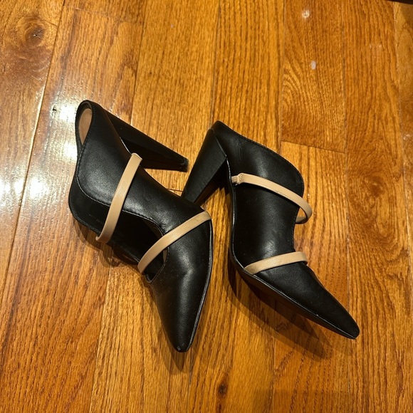 Chic Black and Beige Heeled Mules size 5.5 - Picture 5 of 6